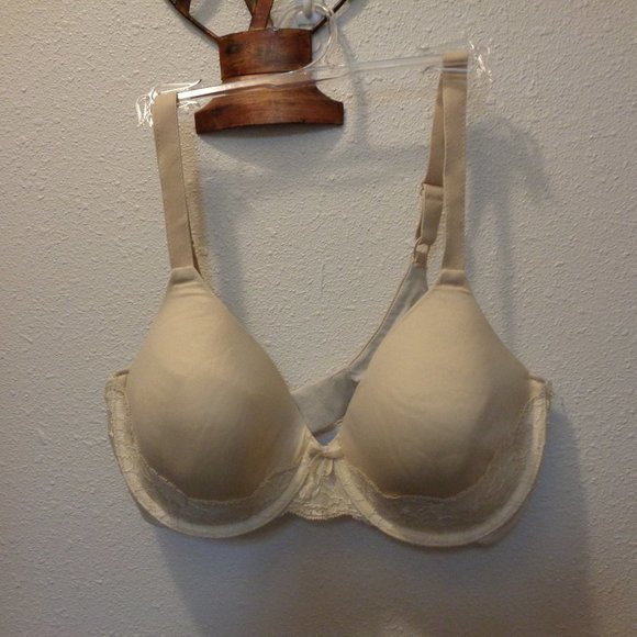 Maidenform Other - MAIDENFORM Bra Size 36C Style 09447 Underwire